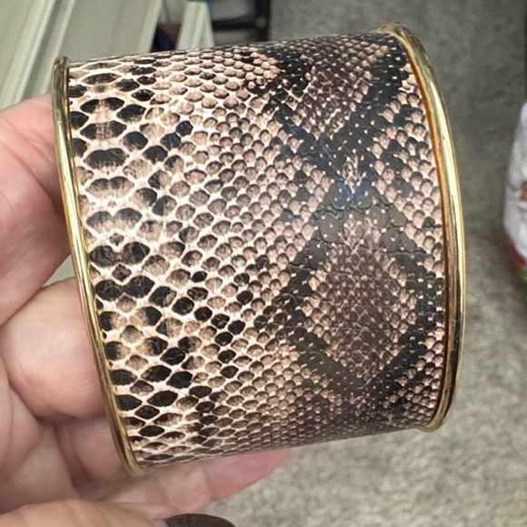 Elegant Gold and Brown Snake Pattern 2.5” Cuff Bracelet stunning - Picture 3 of 7
